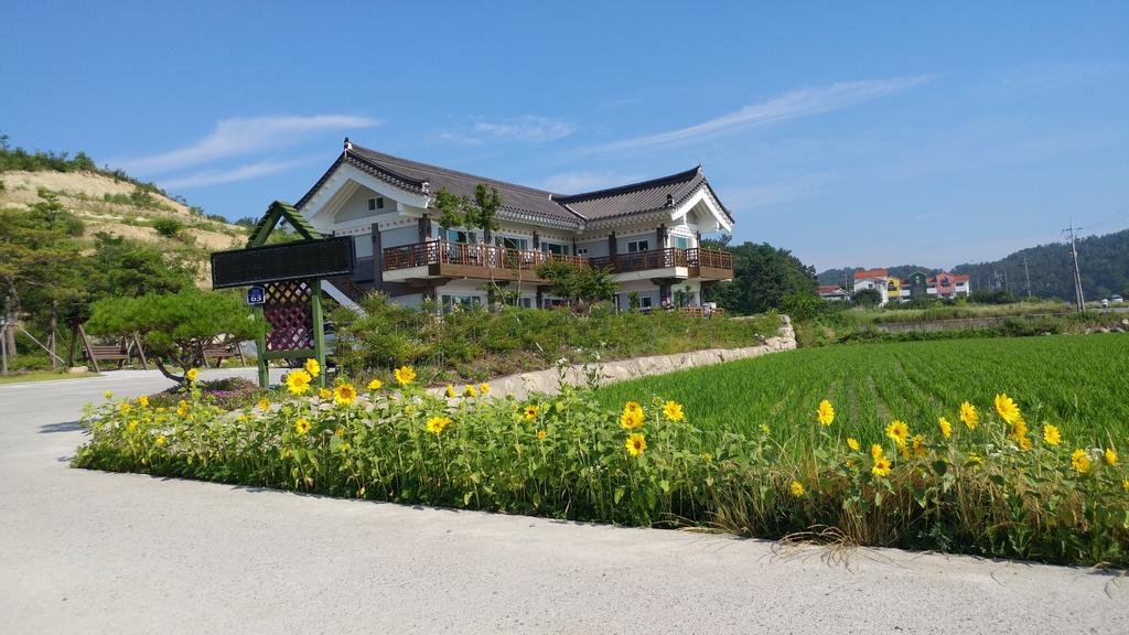 Starlight Journey Pension Gyeongju Bagian luar foto